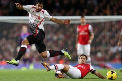 30岁英伦新星遭遇伤病困境，转会流言不断